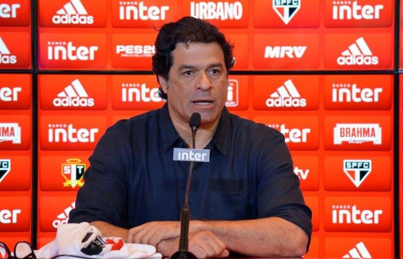 Raí critica time, mas ressalta: ‘A gente não vai avaliar o Aguirre por um jogo’