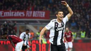 ITALIANO: Com gol de Ronaldo e pênalti perdido por Higuaín, Juve bate Milan