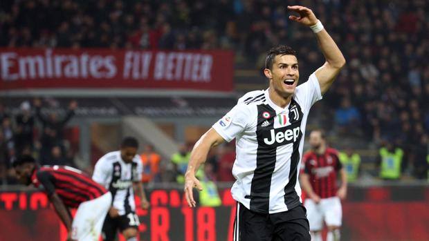 ITALIANO: Com gol de Ronaldo e pênalti perdido por Higuaín, Juve bate Milan