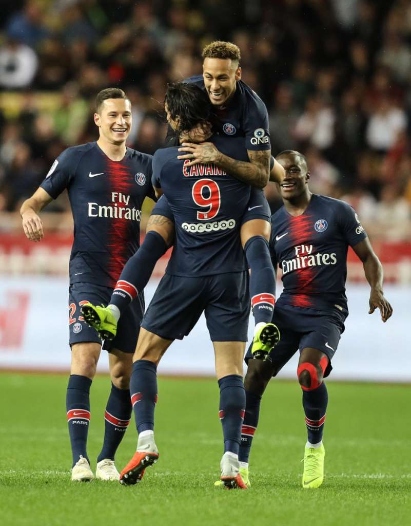 Cavani brilhou na goleada do PSG