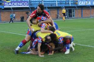 Série B: ​Fortaleza supera Ceará e faz história com final feliz no centenário