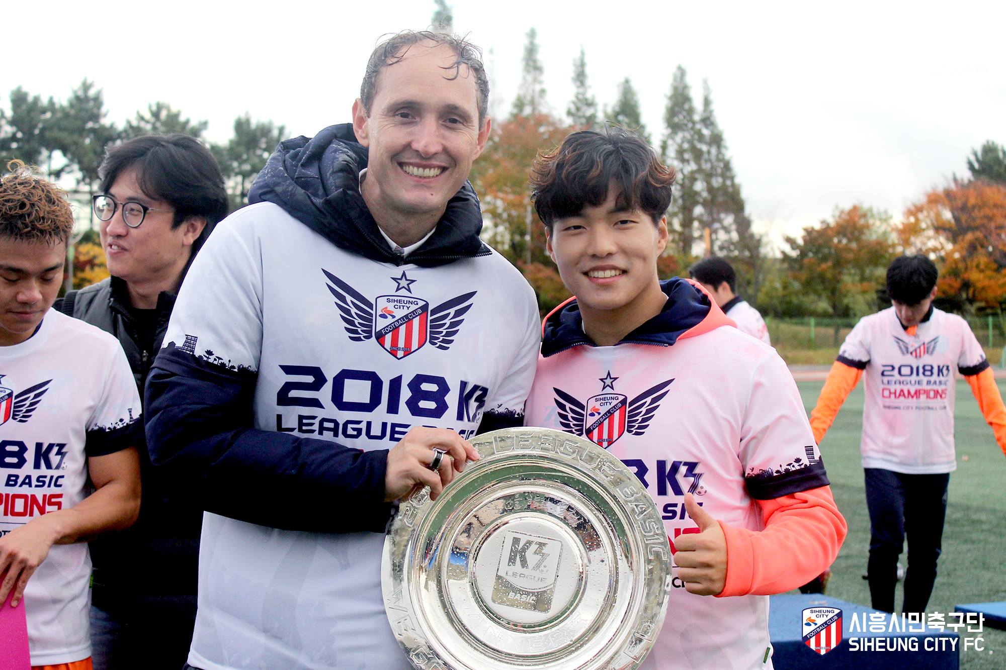 Após acesso e título na Coreia do Sul, técnico brasileiro é sondado na China