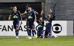 Santos 0 x 1 Chapecoense - Chape surpreende no Pacaembu e 'respira' no Brasileirão