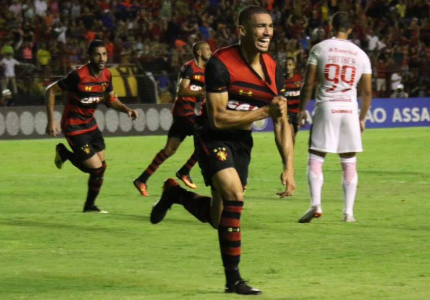 Adryelson foi um dos destaques do Sport Adryelson foi um dos destaques do Sport