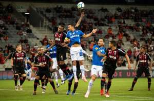 Atlético-PR precisa derrubar 'tabu' para seguir sonhando com Libertadores