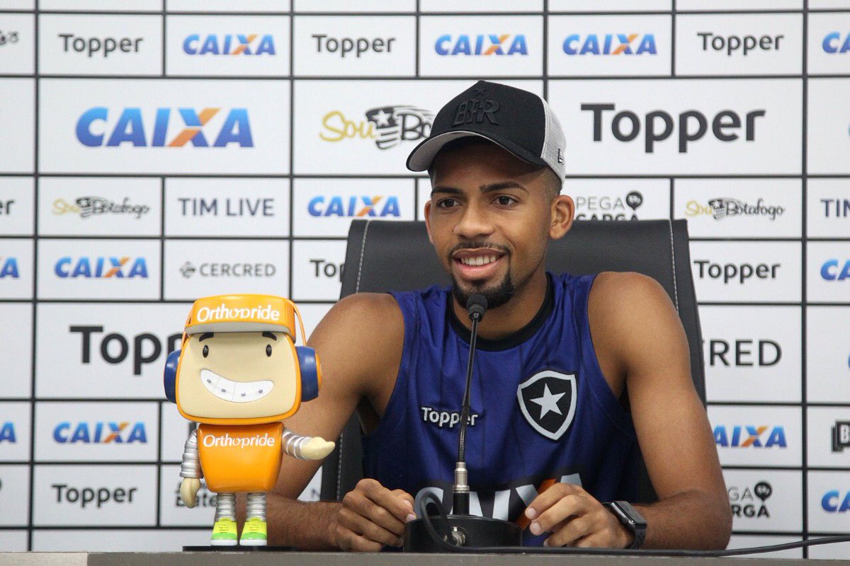 Matheus Fernandes mantém os ‘pés no chão’ no Botafogo, mas sonha com Libertadores