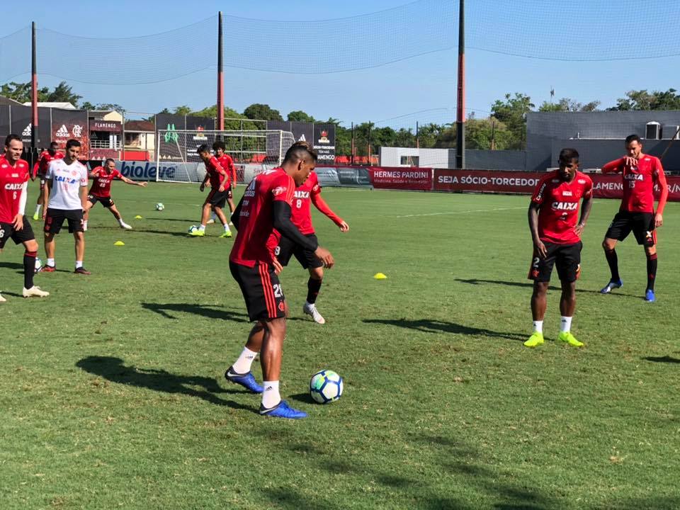 Sem Paquetá, Dorival confirma titulares e diz que Diego pode voltar contra Santos