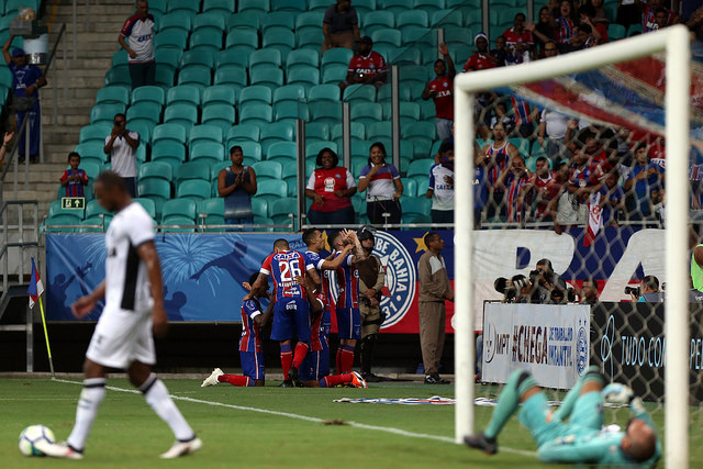 Bahia vira para cima do Ceará - Felipe Oliveira/EC Bahia