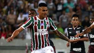 Corinthians abre negociação para contratar volante Richard, do Fluminense