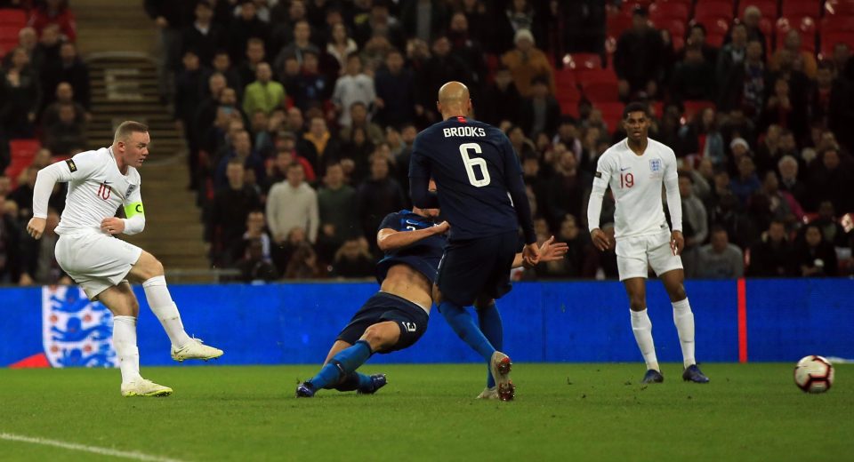 Amistosos: Inglaterra goleia EUA na despedida de Rooney
