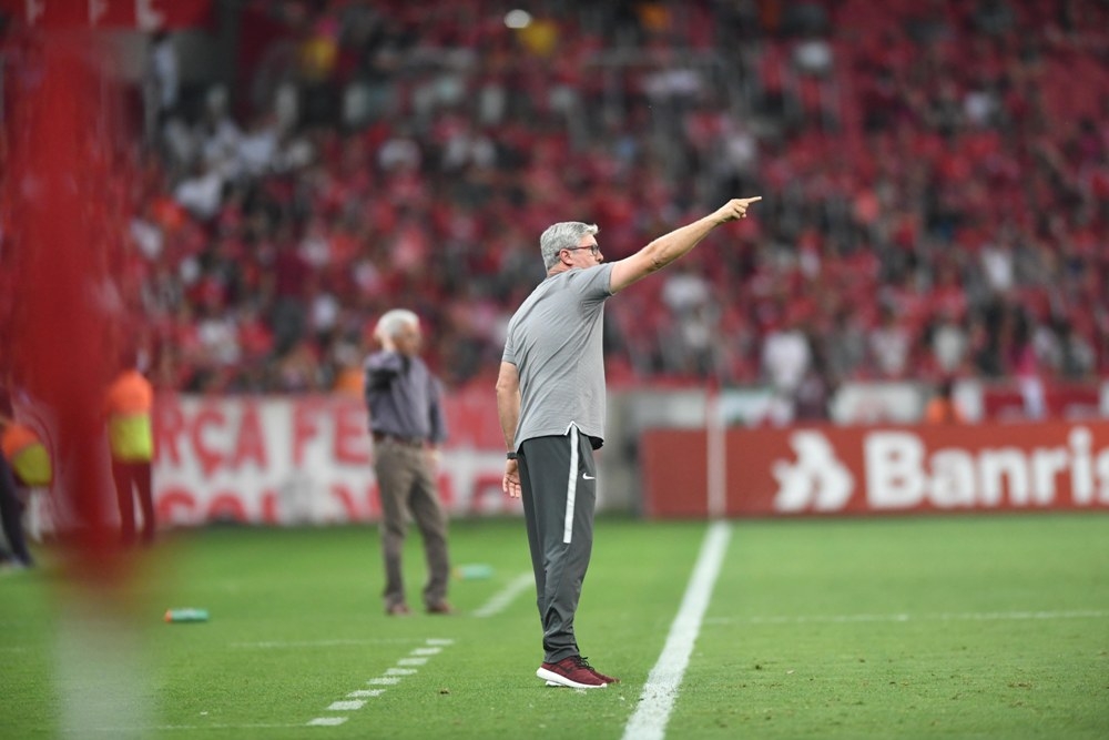 Odair Hellmann revela conversas para renovar contrato com o Inter