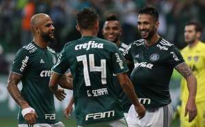 Palmeiras tem 96% de chances de título e briga por Libertadores esquenta