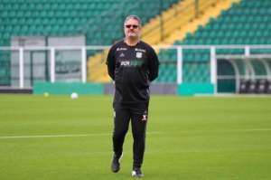 Série B: Micale pensa em 2019 e promove quatro jogadores da base no Figueirense