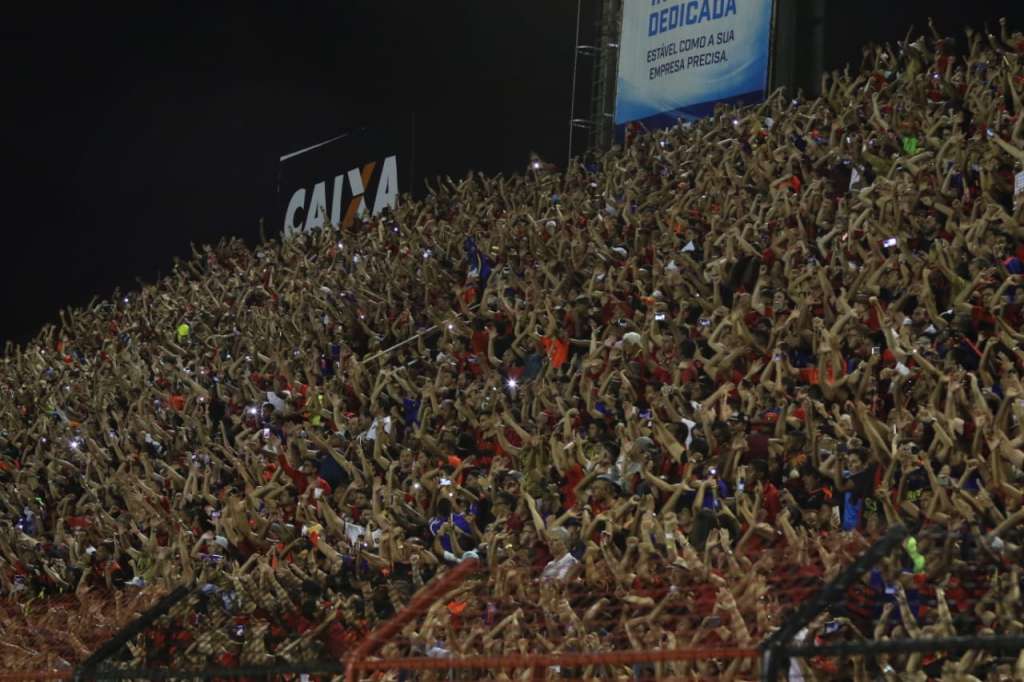 Sem Raul Prata, Milton Mendes tem 'dor de cabeça' para escalar o Sport