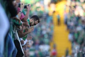 Para fugir da degola, Chape tem mudança no meio contra o Grêmio