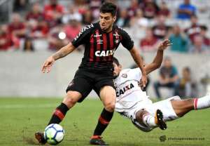 Vitória x Atlético-PR - Com força máxima, Furacão visita Leão desesperado