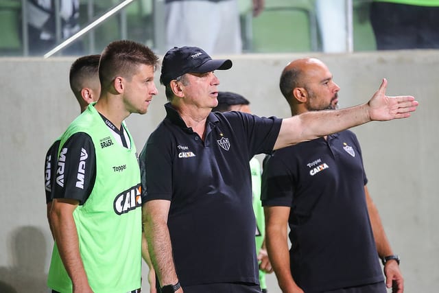 A três rodadas para o fim, Levir ainda sonha com vaga do Atlético-MG no G4