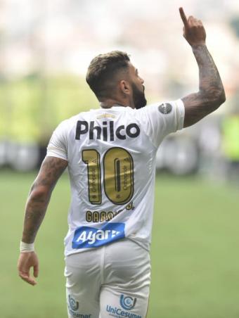 Gabigol fez o 17.º gol