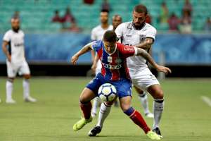 Com uma dúvida, Ceará enfrenta Fluminense para se afastar da zona da degola