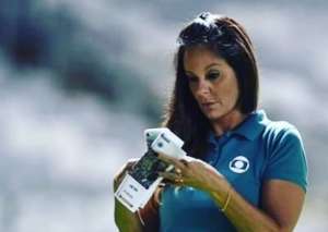 Repórter do SporTV que foi assediada no gramado recebe solidariedade do Corinthians