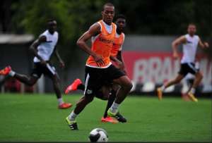 Recuperado de lesão, Luiz Felipe treina com bola e pode reforçar o Santos