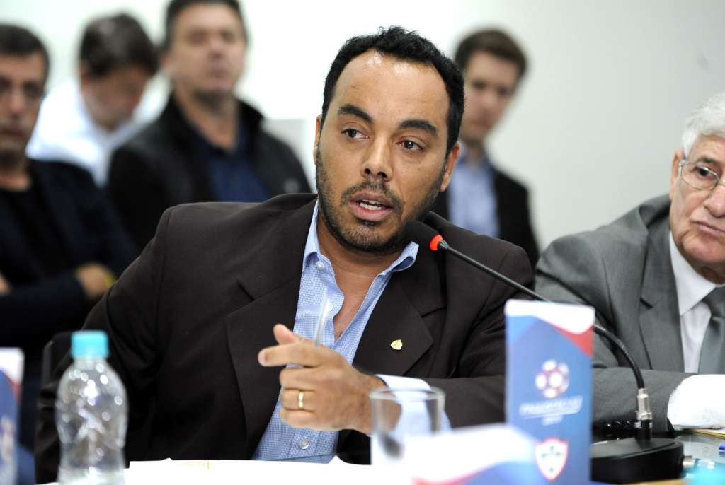 Alexandre Barros, presidente da Portuguesa (Foto: Rodrigo Corsi / FPF)