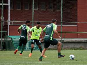 Com mudança, América-MG tenta evitar possível título do Palmeirs