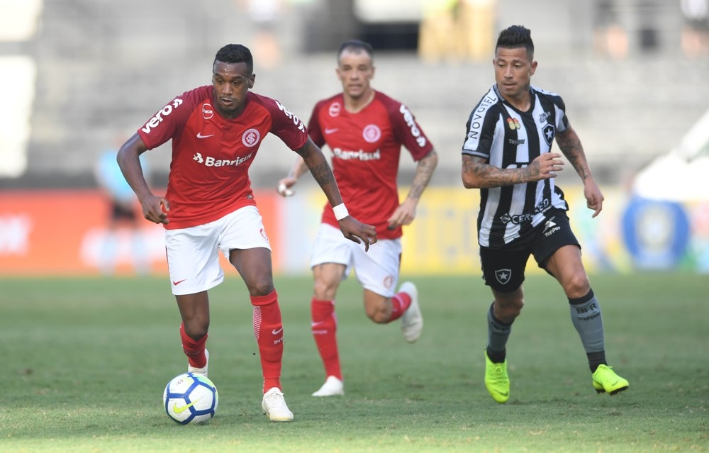 Sem Moledo e Wellington Silva, Inter tem mudanças contra o Atlético-MG