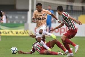 Em declínio, Santos recebe o Botafogo e joga últimas fichas pela Libertadores