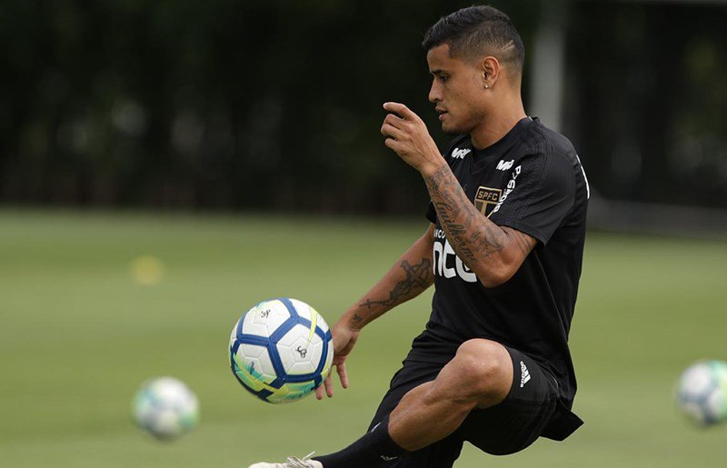 Sem Diego Souza e Brenner, André Jardine relaciona 22 no São Paulo