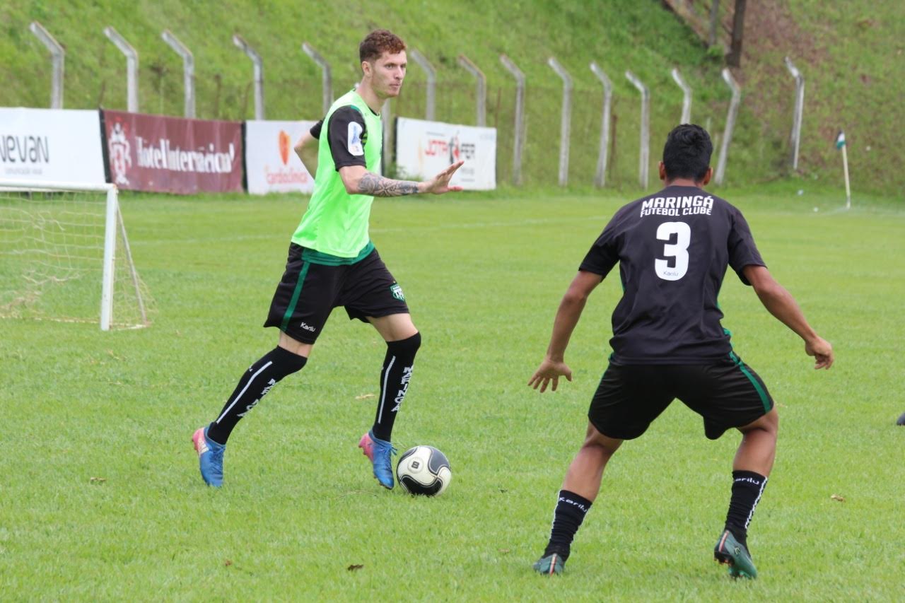 Paranaense: Maringá acerta com meia do Penapolense