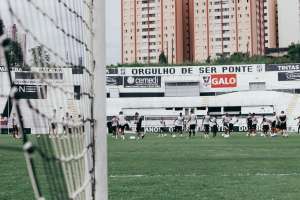 Série B: Gilson faz treino fechado e praticamente define o time da Ponte