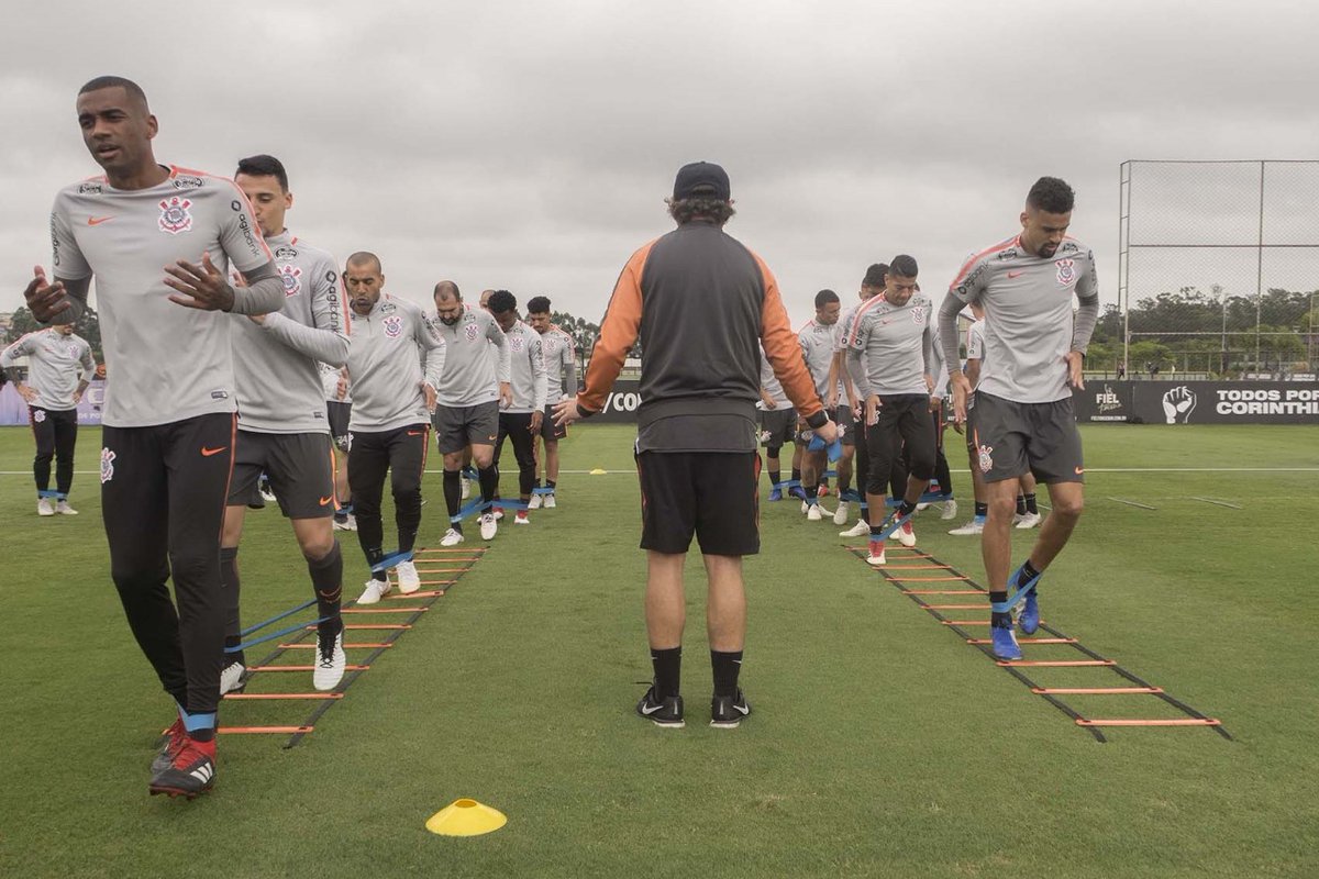 Corinthians deve ter duas novidades para enfrentar a Chapecoense no domingo