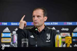 Italiano: Técnico da Juventus aposta em Cristiano Ronaldo para ficar com a Bola de Ouro