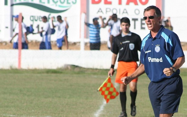 Sergipano: Itabaiana confirma acerto com técnico campeão sergipano