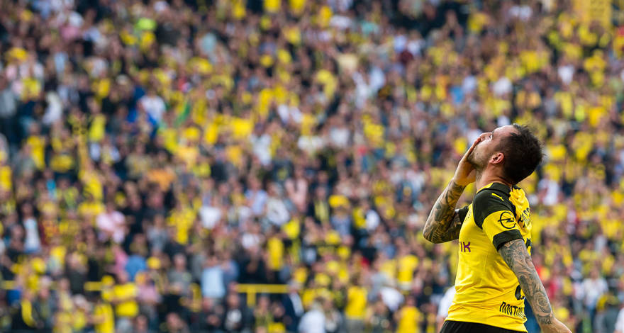 Alemão: Dortmund acerta compra de Alcácer junto ao Barça e assina com atacante até 2023