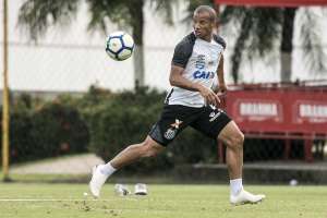 Santos fecha treino e faz mistério sobre escalação antes de enfrentar Atlético-MG
