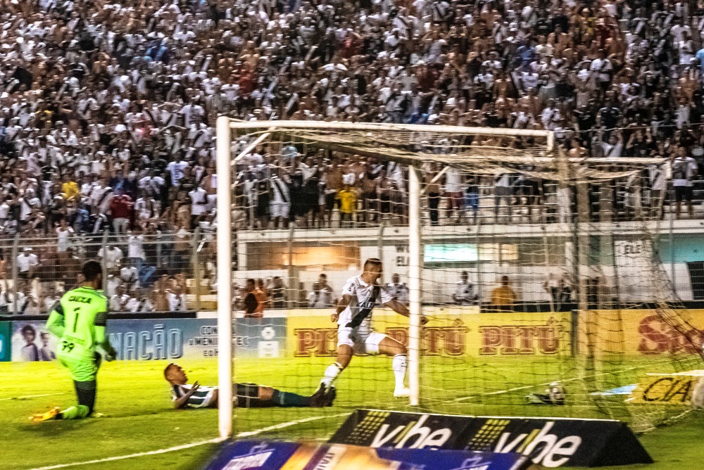 Você sabia que em 101 jogos da Série B os visitantes saíram vencedores?