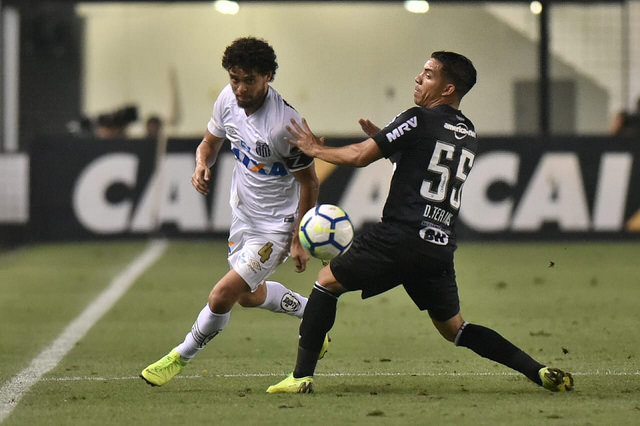Santos 3 x 2 Atlético-MG - Em jogo de despedidas, Peixe volta a vencer 4 0002050356462 img