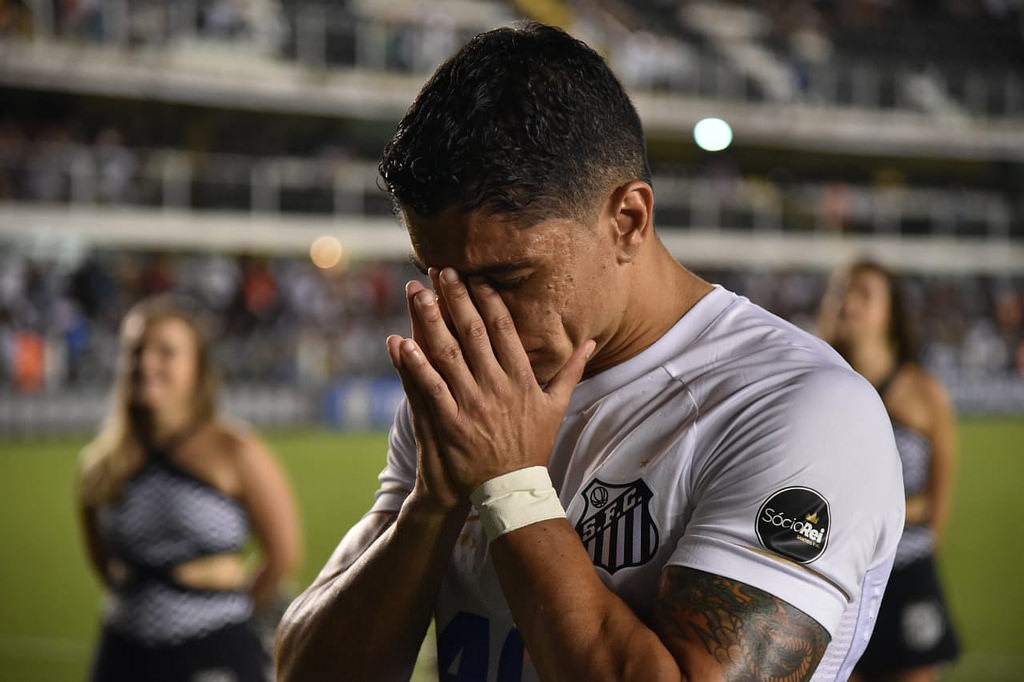 Santos 3 x 2 Atlético-MG - Em jogo de despedidas, Peixe volta a vencer 2 0002050356469 img