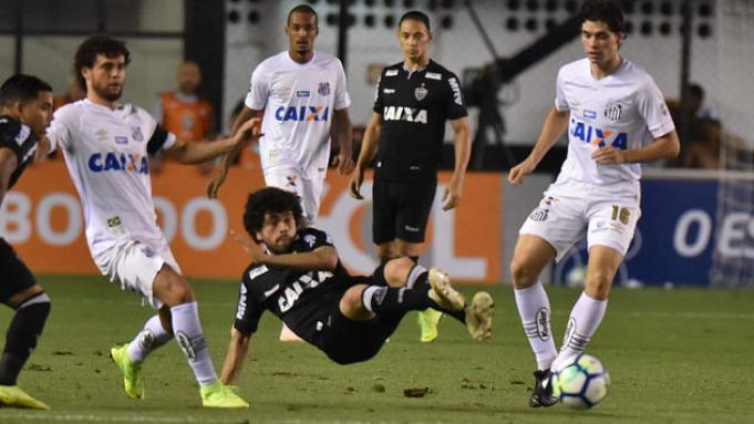 Leonardo Silva acha derrota injusta e Ricardo Oliveira festeja quebra de jejum pelo Galo