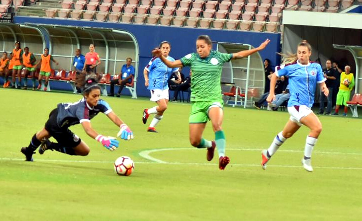 Com um gol de pênalti aos 54 minutos do segundo tempo, o Iranduba segue na expectativa de classificação para a próxima fase da Libertadores. - Divulgação