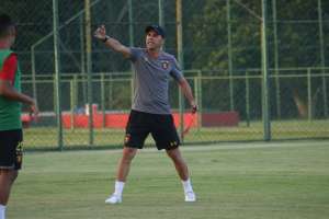 Para fugir do rebaixamento, Sport deve mudar esquema para vencer o São Paulo