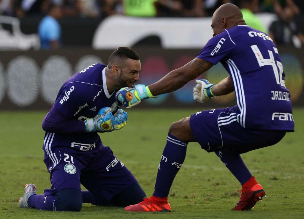 Jailson comemorou o título com Weverton