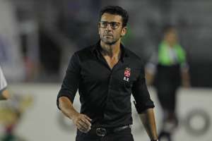 Valentim vê Palmeiras em outro patamar e crê em permanência do Vasco na elite