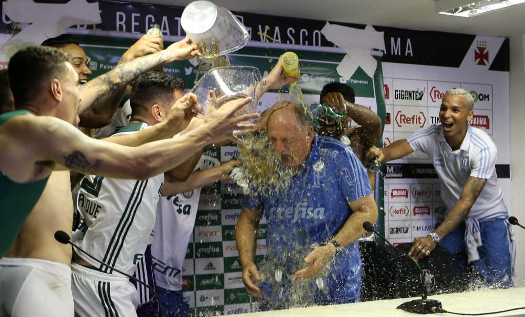 Felipão foi muito festejado pelos jogadores
