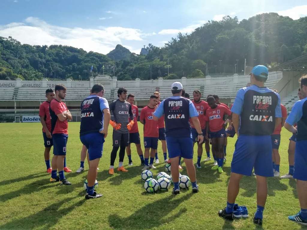 Focado em 2019, Paraná faz testes no duelo com o Botafogo