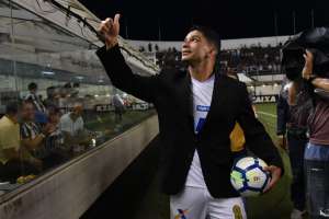 Dirigente, Renato pode ter desafio de negociar com campeões em 2002 pelo Santos