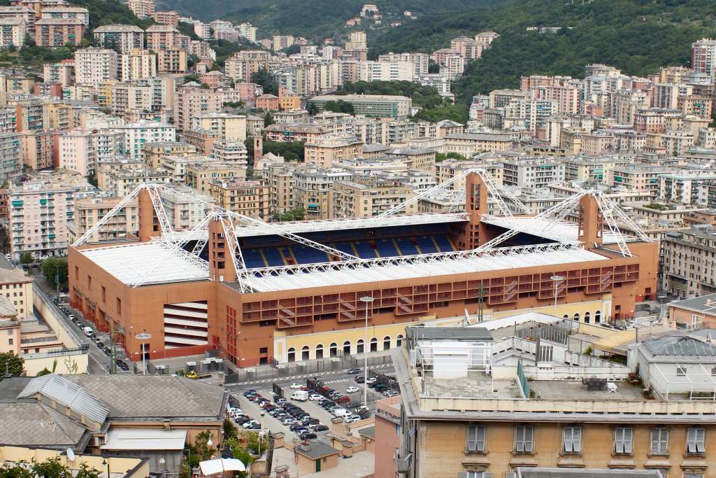 Estádio Luigi di Ferraris foi oferecido para ser palco da final da Libertadores.