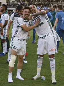 Com lesão sofrida no lance do gol do título, Willian para por até nove meses